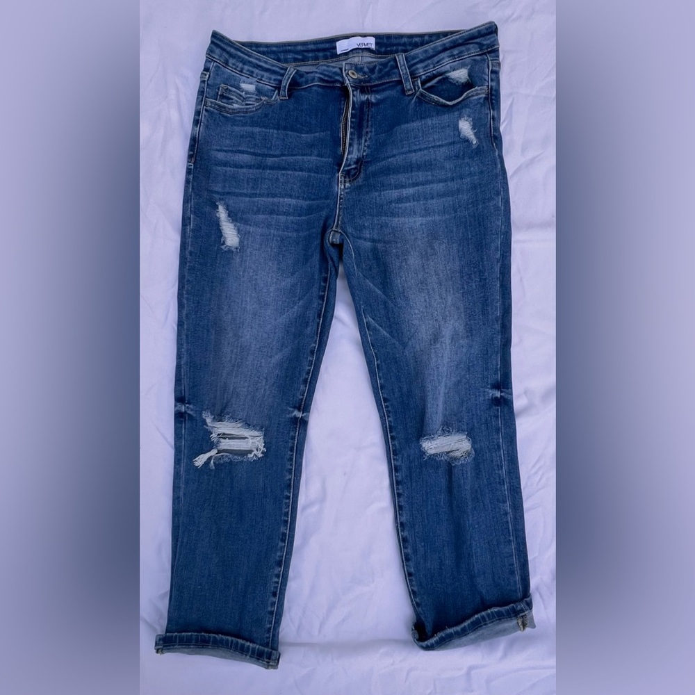 Vervet Distressed Medium Wash Jeans